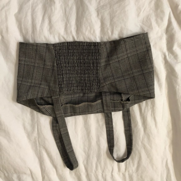 Im selling this because is not my size - Picture 2 of 5